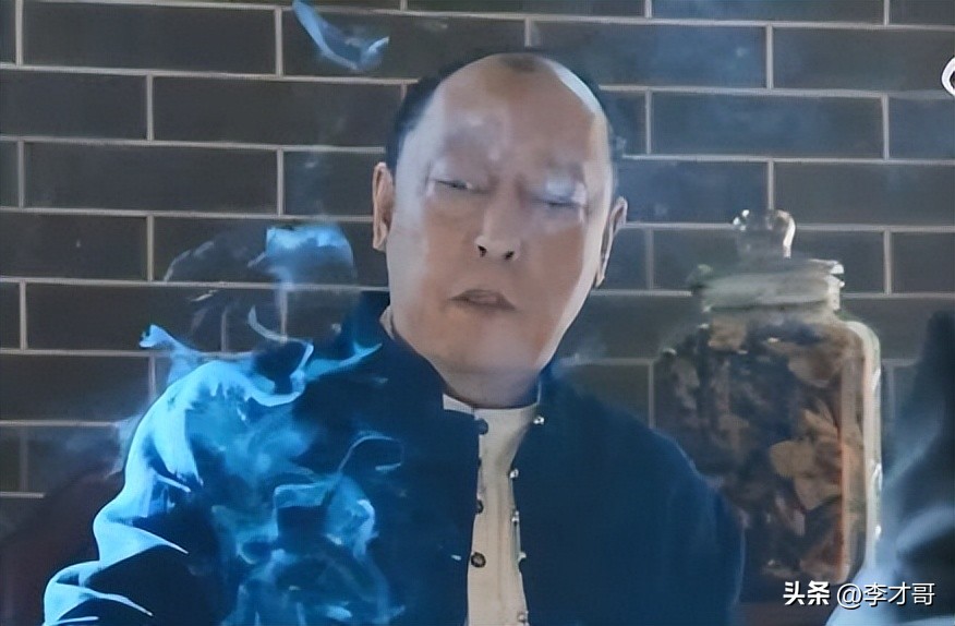 狂飙高启强看孙子兵法,狂飙高启强读孙子兵法剧照