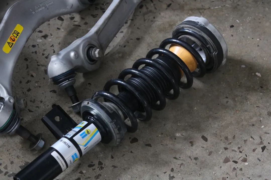 怪兽修车视频全集,13年宝马gt535升级新款内饰