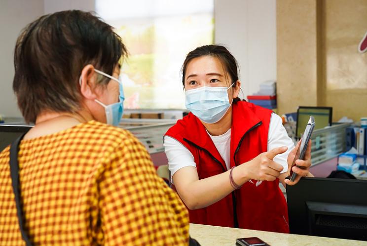 “过完年就离职”，社区女生忍不住了，原来“居委会”并不轻松