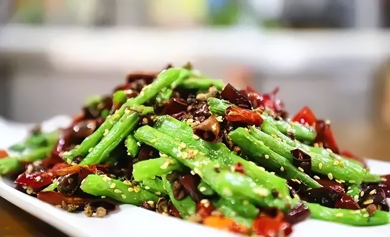 云南一年四季都有野生菌中毒的吗,云南吃野生菌中毒回家回锅