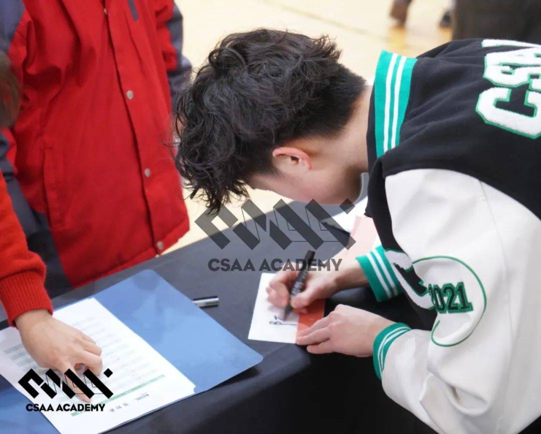 体制内转美高，他选择做了一场体育公益