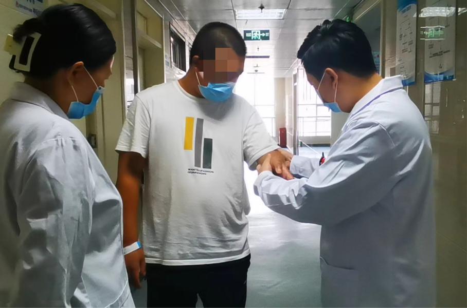 偏瘫做神经介入手术,偏瘫神经微创修复手术上海