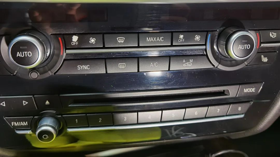 宝马x5老改新二手出售五万左右,宝马x5整车全部翻新要多少钱