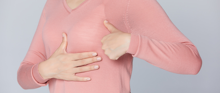 隆胸后怀孕了,隆胸后怀孕用不用取出来