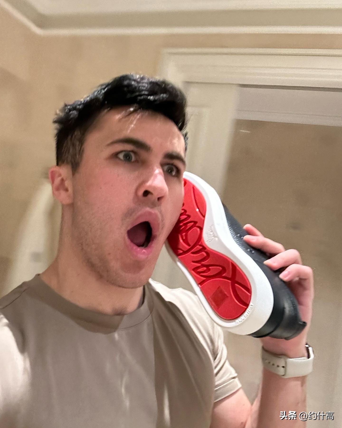 男网红接吻,中国男网红和粉丝亲吻