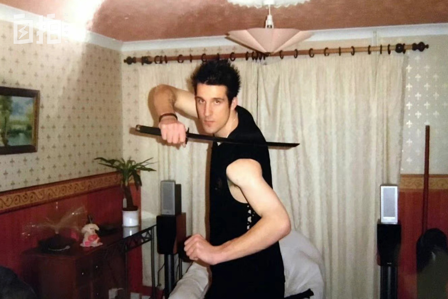 我,英国人,20年前来东北学功夫,偶遇吴京后,实现了演员梦