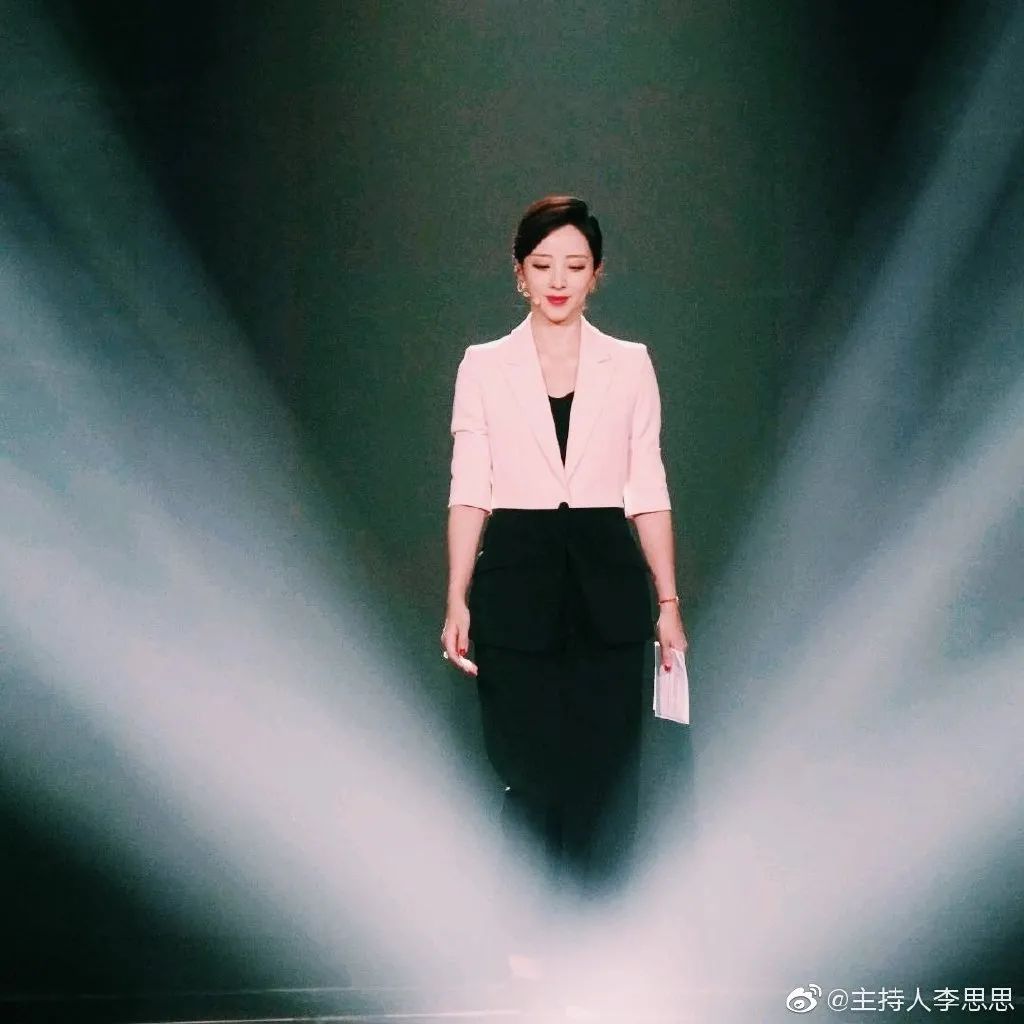 23年春晚马凡舒还主持吗,马凡舒24年央视春晚画面