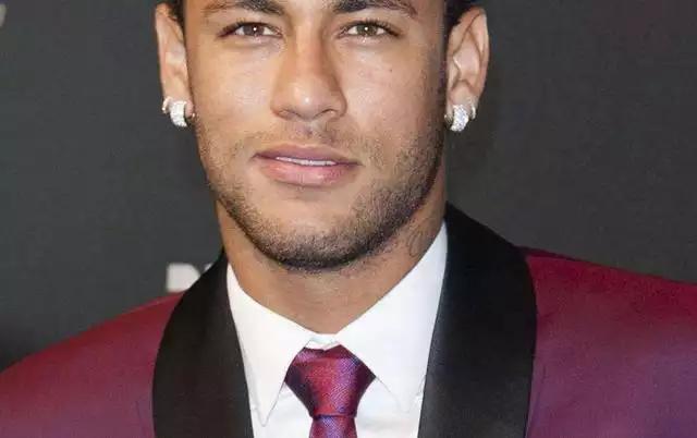 巴舒亚伊美甲,巴舒亚伊世界杯搞笑