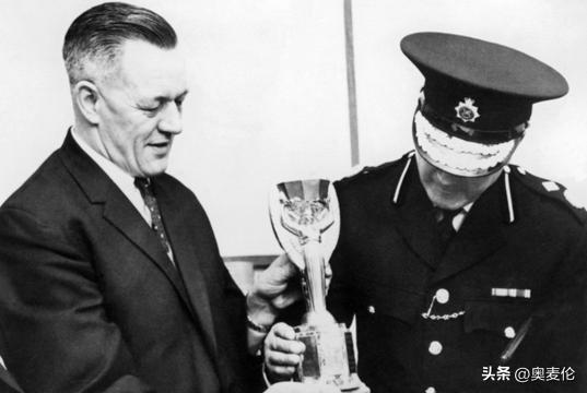 三度失踪、身价暴涨,关于金杯的一切,你了解多少?