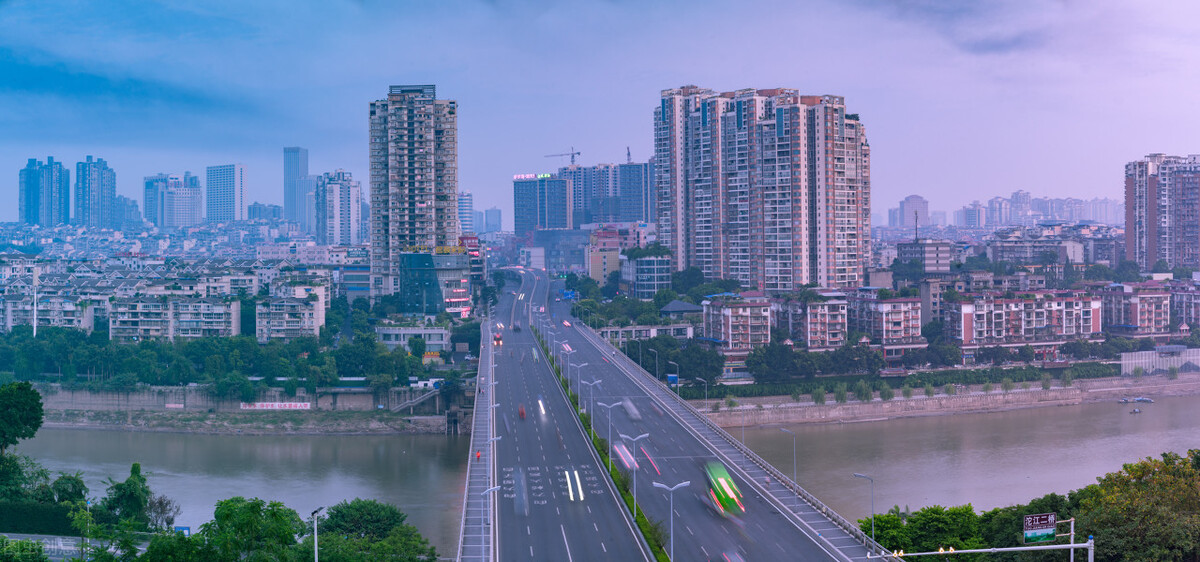 从宜宾到上海，跟着古诗词领略长江沿岸大好河山
