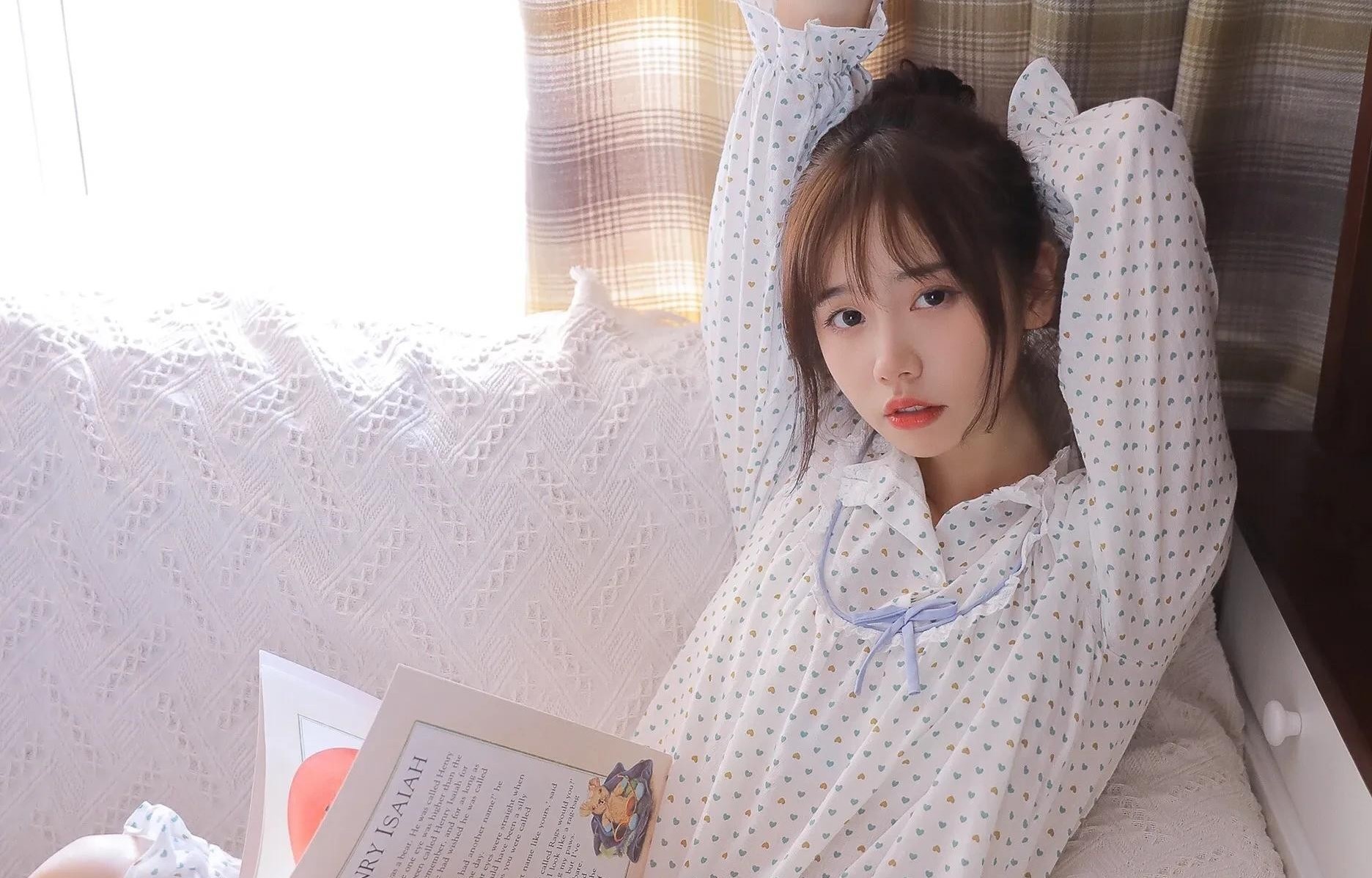 怎么和刚刚加微信的女孩子聊天,微信上怎么跟女孩聊天