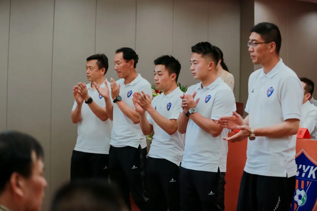 为云南而战！云南玉昆足球俱乐部举行中乙联赛出征仪式