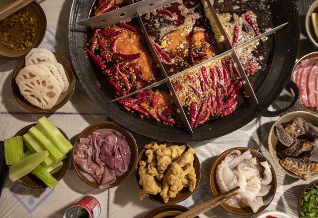 肚子长期胀气放屁多是什么原因,肚子胀气老是放屁如何治疗