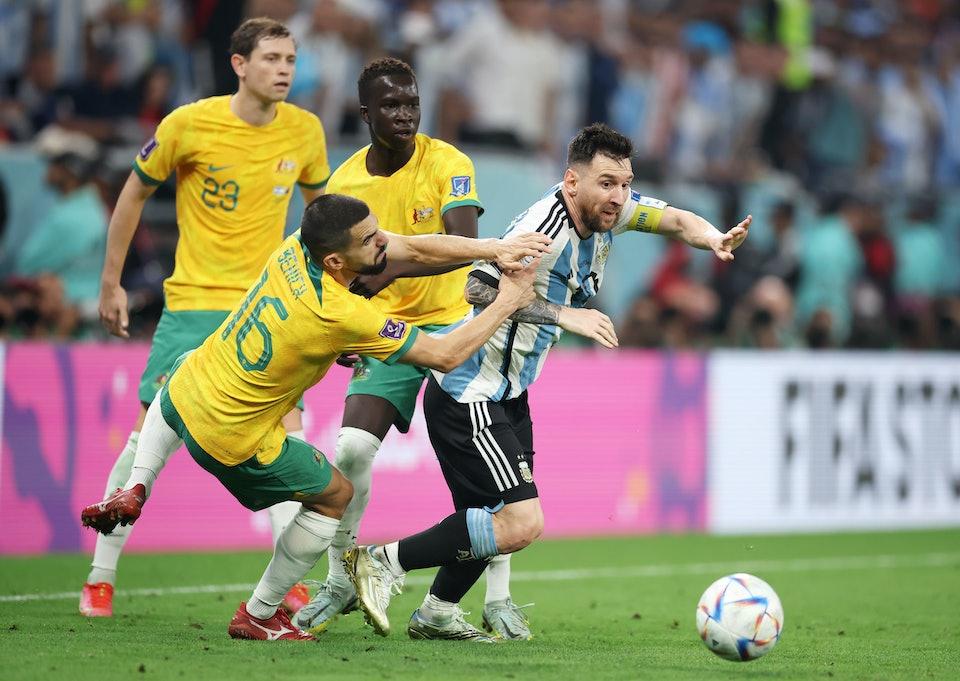 阿根廷vs澳大利亚梅西状态,阿根廷vs澳大利亚梅西晃倒