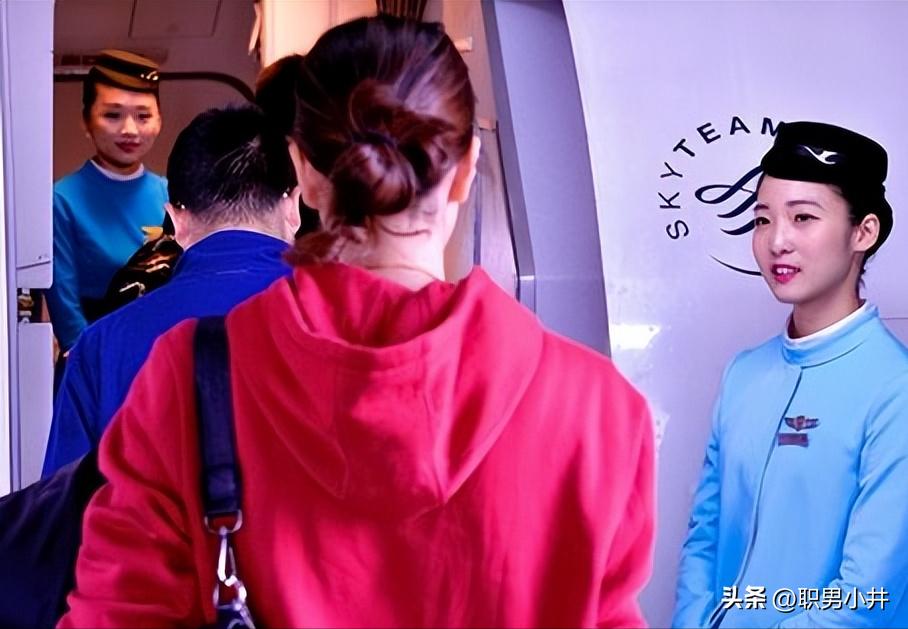 空姐退休后一般都去做什么工作,中国空姐一般多久退休