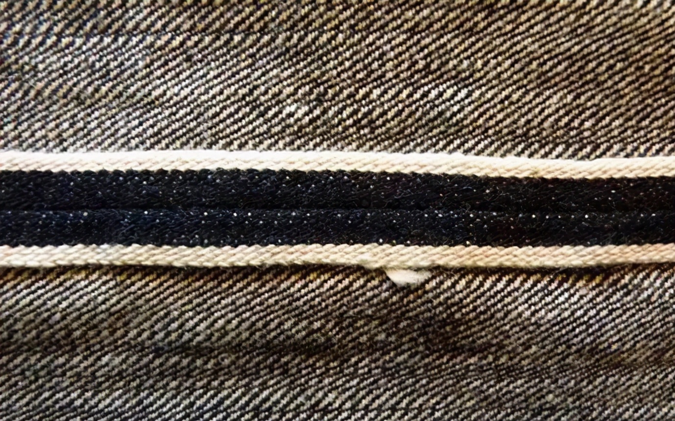 二十多块钱一条的牛仔裤,几十块钱的牛仔裤和100块钱的差别