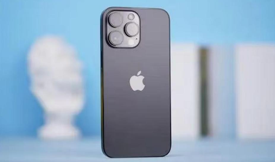 iPhone15「真机」提前上手！颜值炸裂，更薄更耐摔