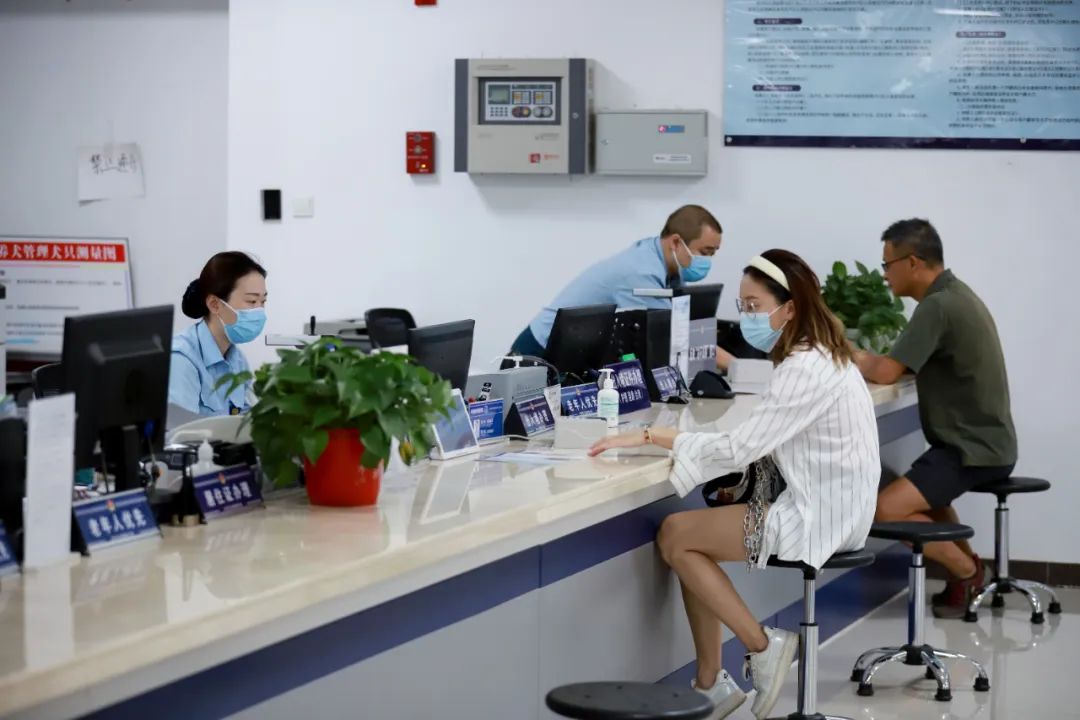 北京海淀公安分局出入境,海淀出入境大厅办理效率