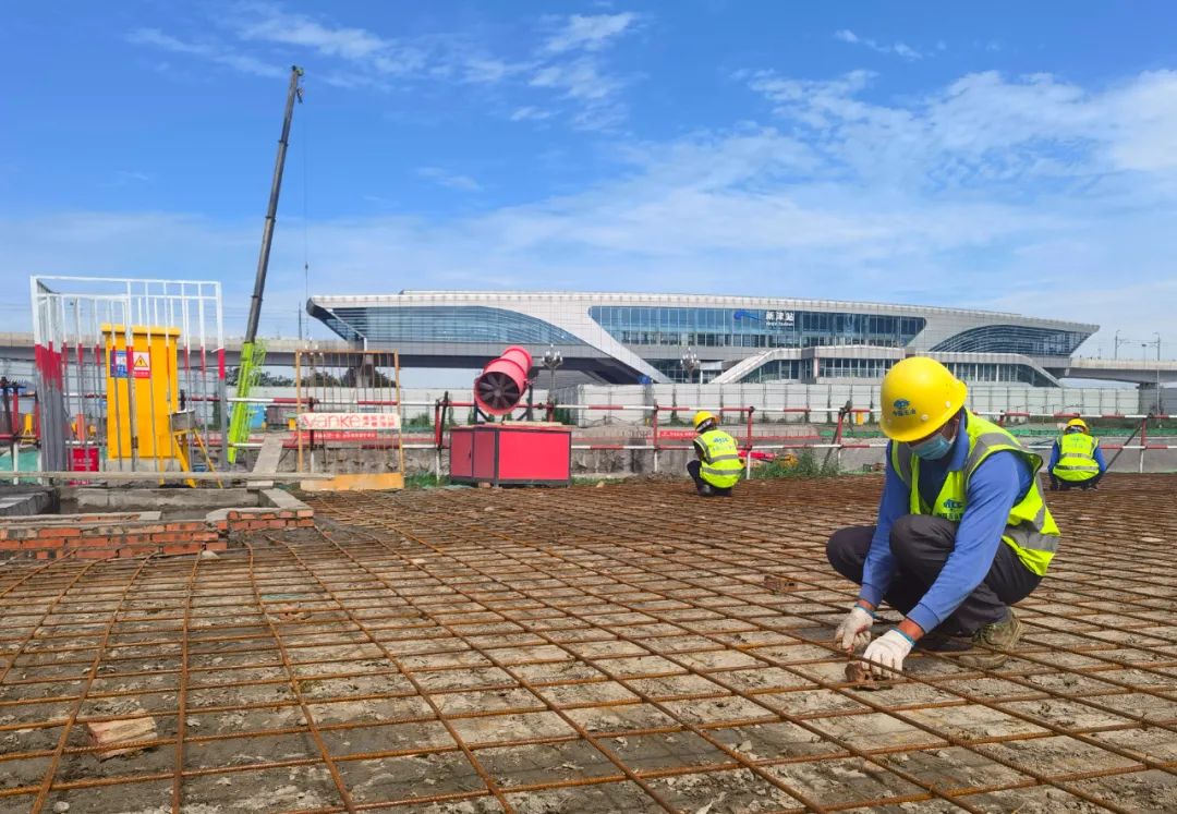 拼经济抓项目强招商,拼经济搞建设抓发展存在的问题