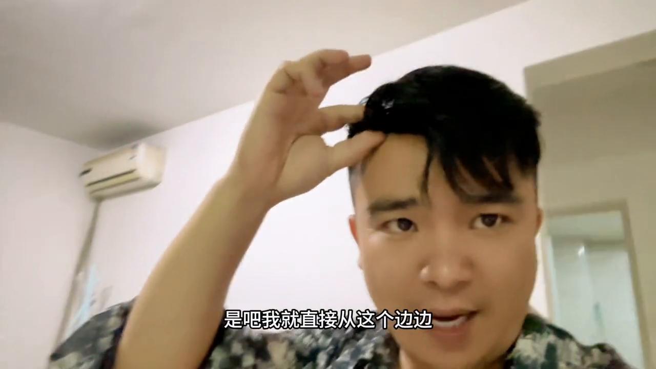 戴了假发后怎么老是掉头发,戴了两年假发头发秃了