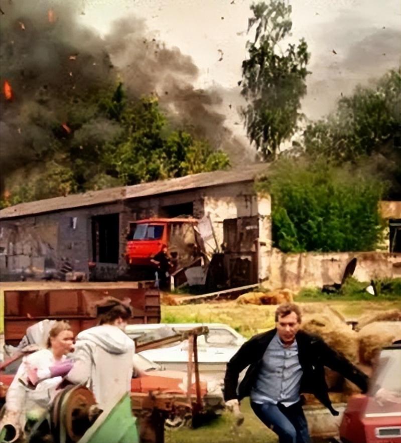 俄罗斯硬核电影现代战争片,俄罗斯十部顶级经典战争片