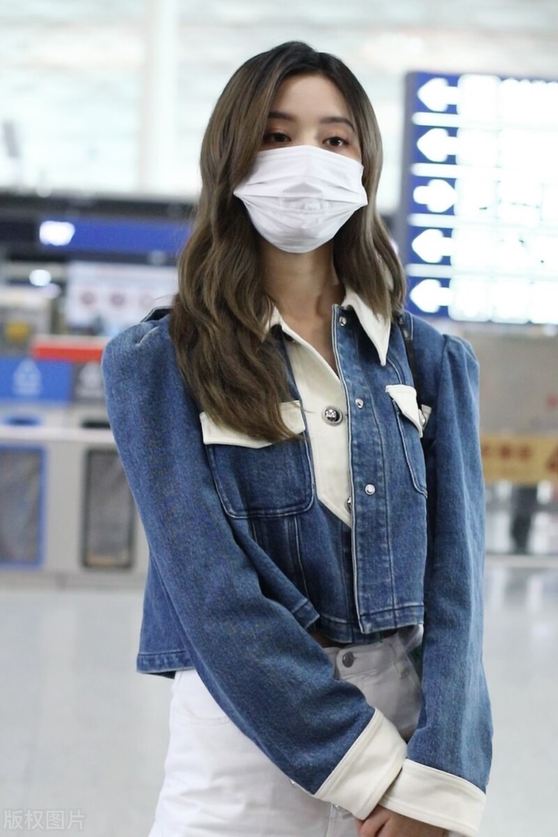 徐艺洋牛仔套装搭配,徐艺洋紧身牛仔裤穿搭