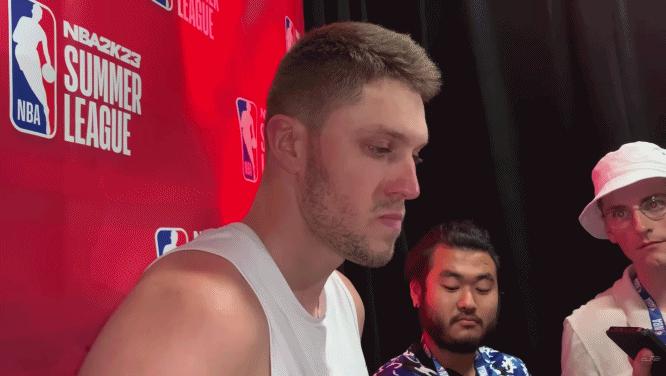 夏联励志一幕!从外卖员到NBA关键先生!努力的人永远不会被辜负