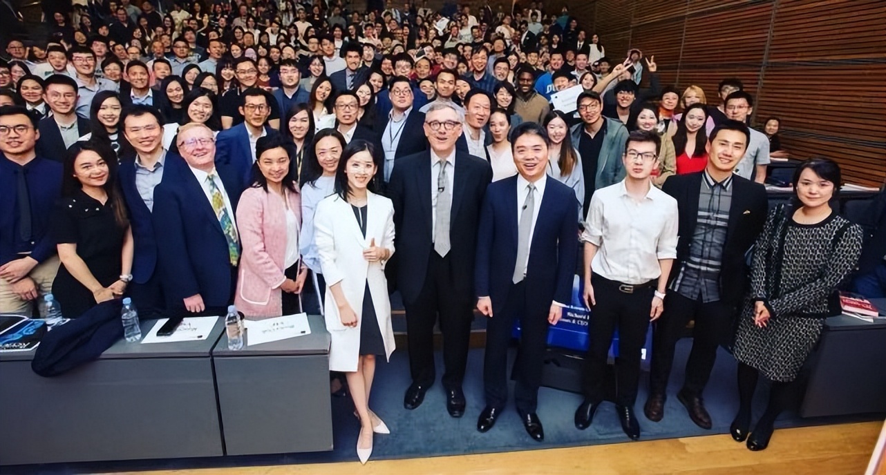 章泽天的成长史,章泽天从小就有野心