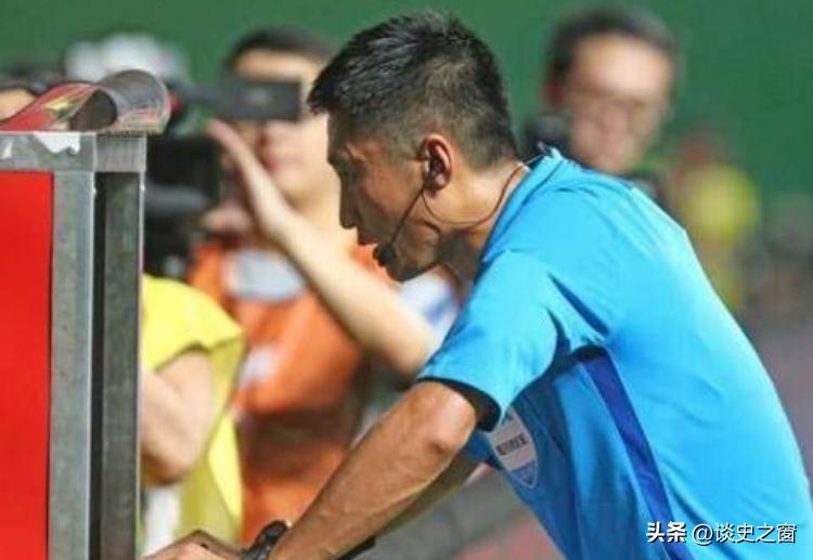 裁判马宁出征卡塔尔世界杯,复盘马宁判给卡塔尔三粒点球