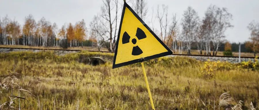 完美牛仔裤白色,完美牛仔裤