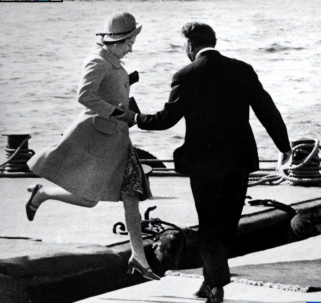 登基70周年！每年一张照片带你回顾女王的传奇人生