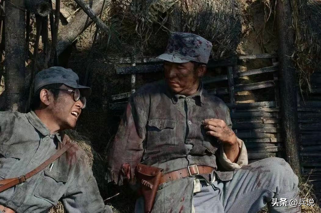 *药弹**不够怎么办？战士说：从敌尸上收*药弹**，是我的老本行