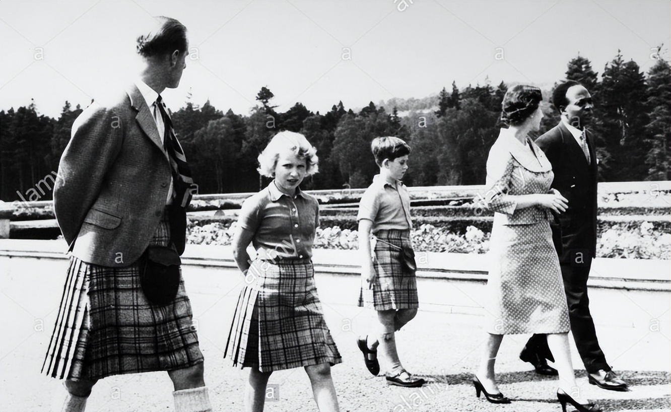 查尔斯和安妮公主兄妹情深,安妮公主和菲利普亲王小时候