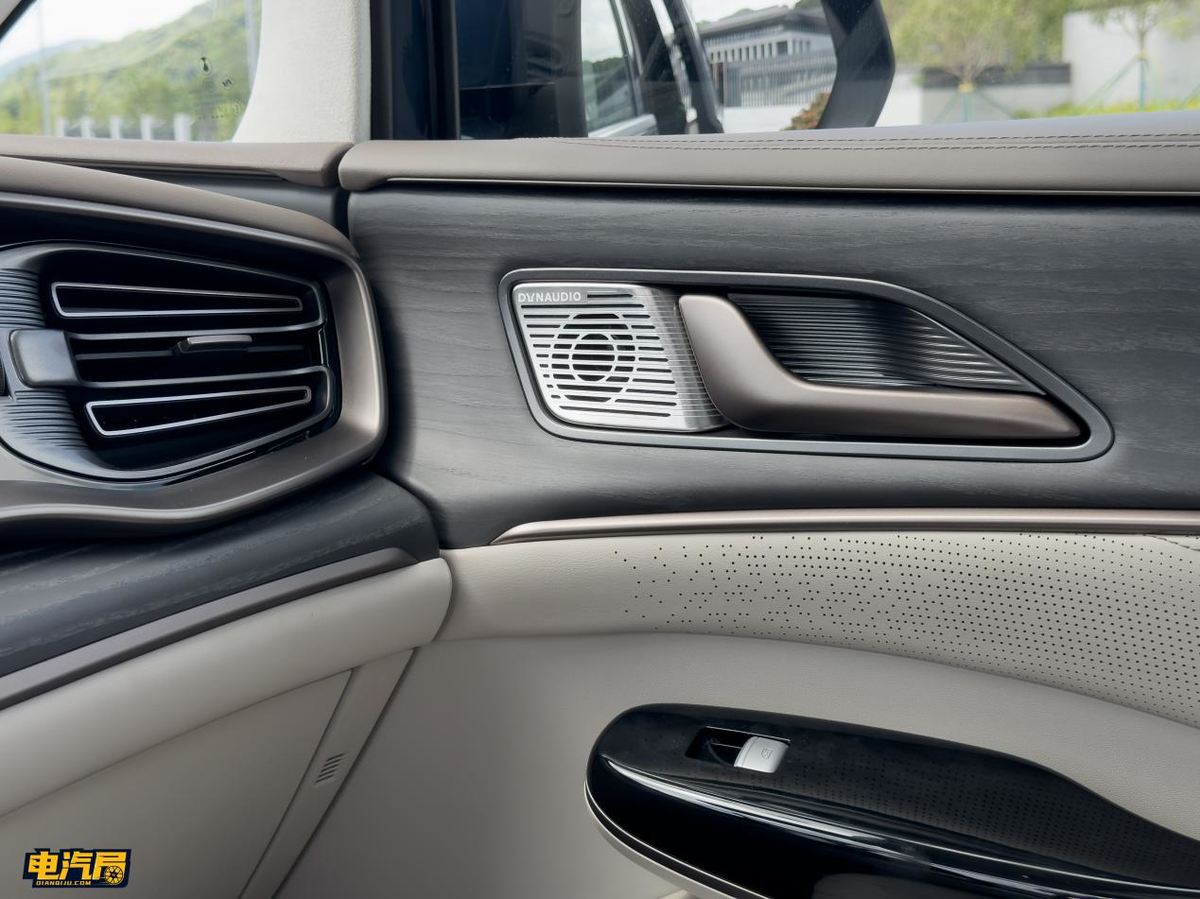 全新腾势d9试驾视频,腾势d9豪华沉浸式体验