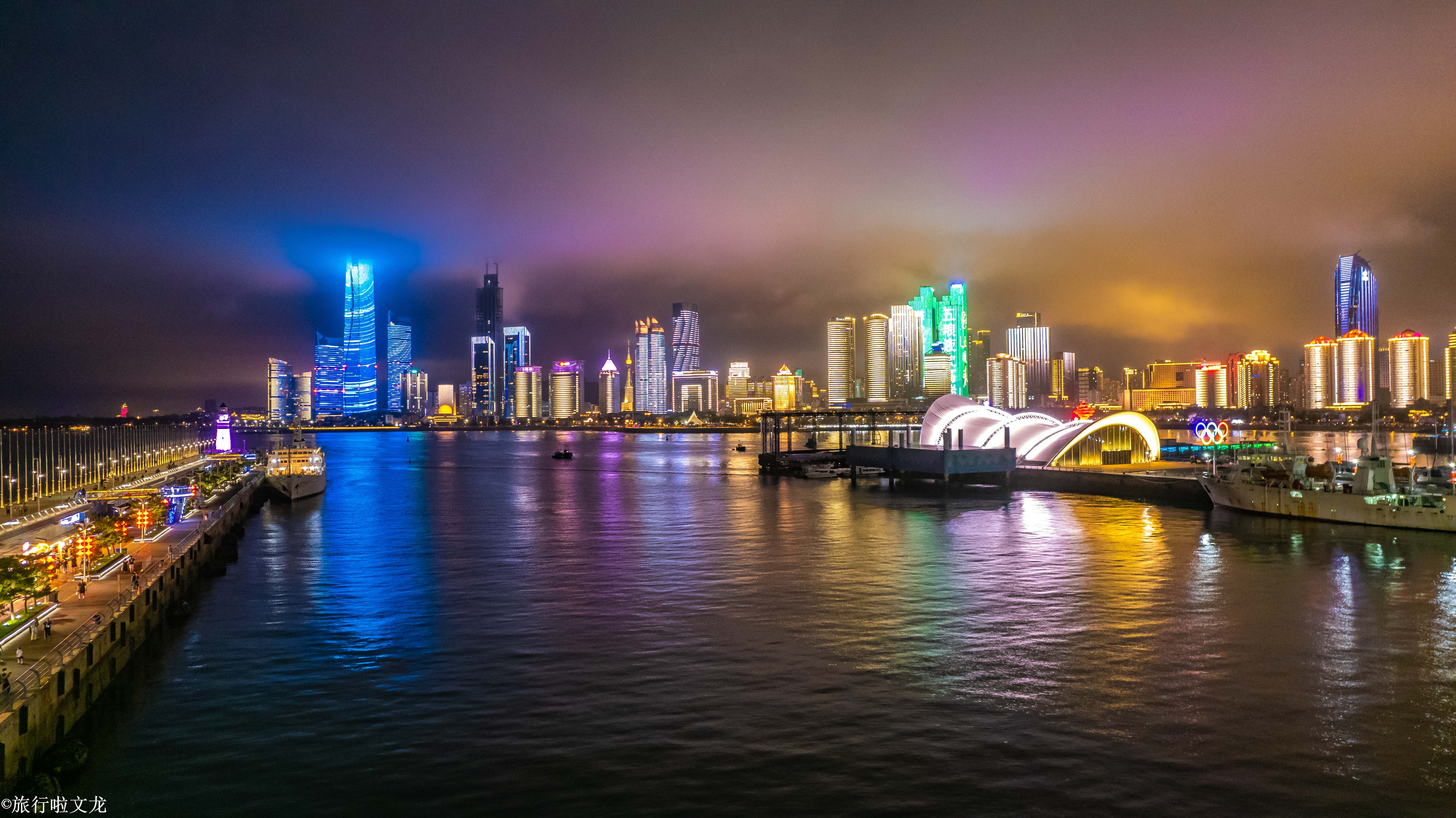 2021年国庆节青岛五四广场灯光秀,青岛灯光秀时间表2021五四广场