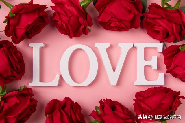 女生的爱情和友情哪个重要,爱情亲情友情哪个重要