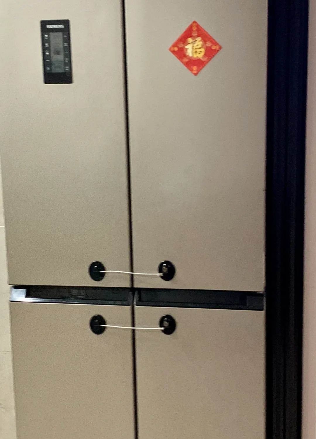 被食欲诅咒的孩子们:永远吃不饱,一直到死