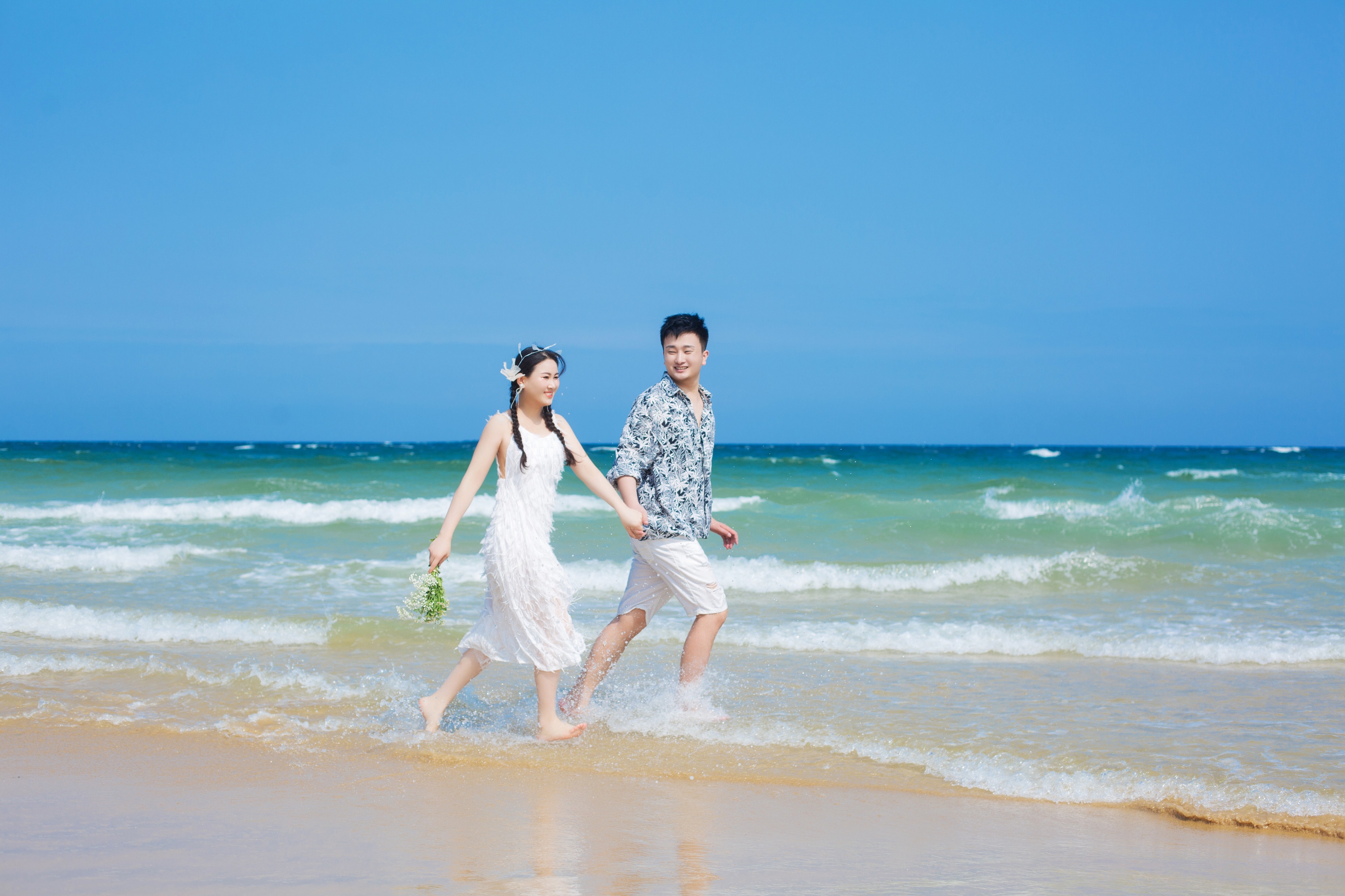 涓変簹鎷惧厜璁版憚褰卞伐浣滃,鑽у箷鎷惧厜濠氱罕鎽勫奖涓変簹