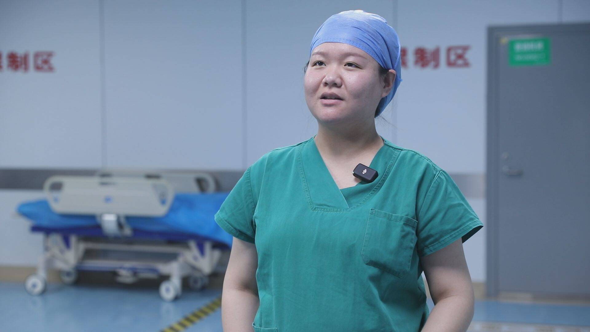 无影灯下的守护者医路有你,无影灯下的生命保护神