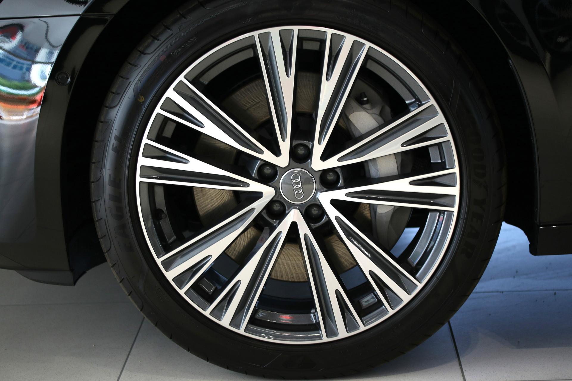 你愿意花45万买台红旗车吗,多少钱可以买一辆奥迪a6l