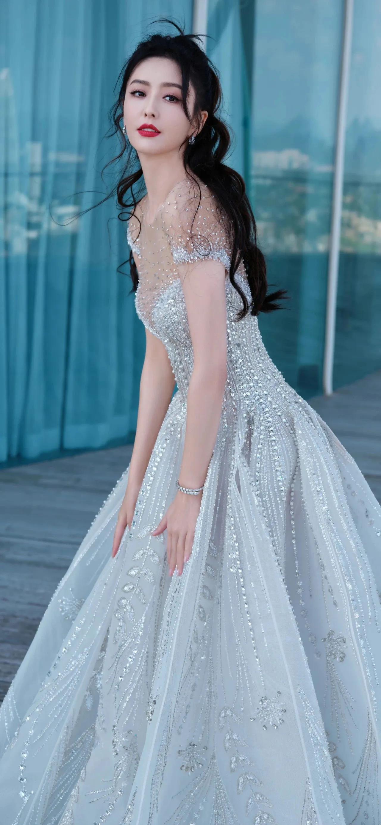 佟丽娅大唐战舞高清壁纸,佟丽娅高清女机长壁纸