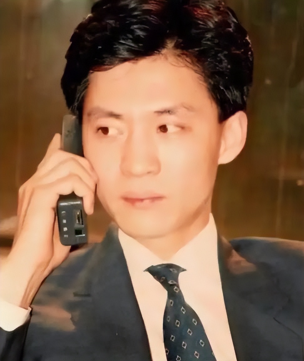 三十多年前的老物件都快成文物了,多年前的物件还记得吗