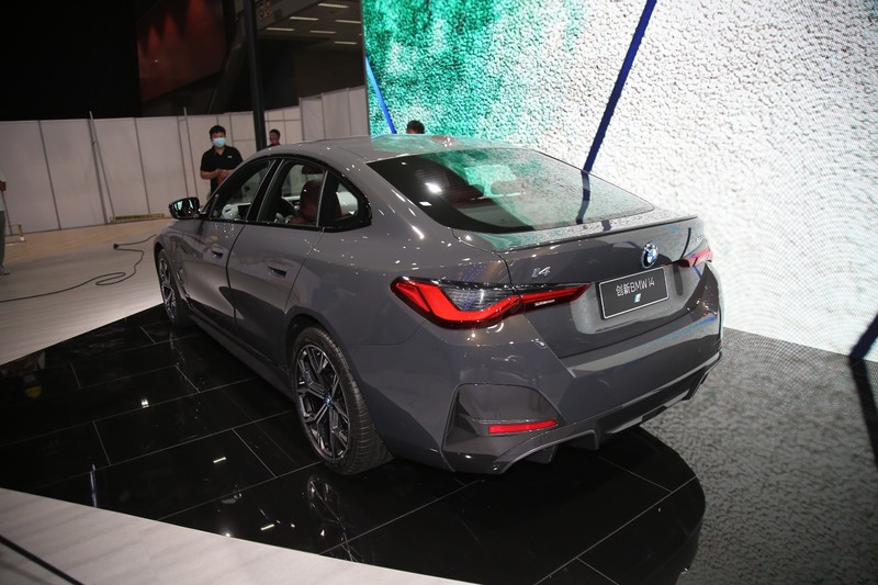 续航600km宝马i4量产版今晚首发,新款宝马i4上市售价42.99万元