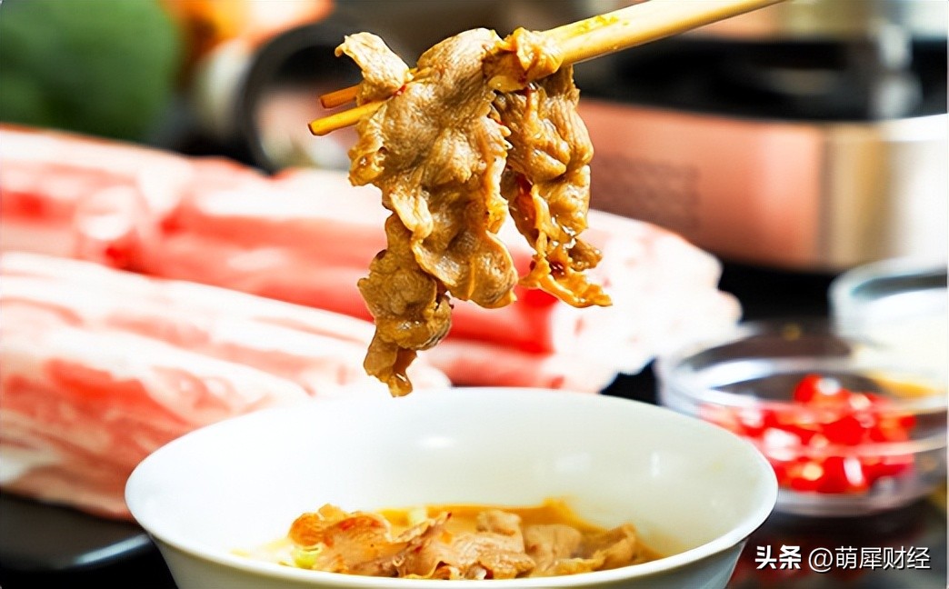 内蒙古狼山镇变“奔富村”：年收入翻十倍，县城买别墅是什么撑起牧民的钱袋子？