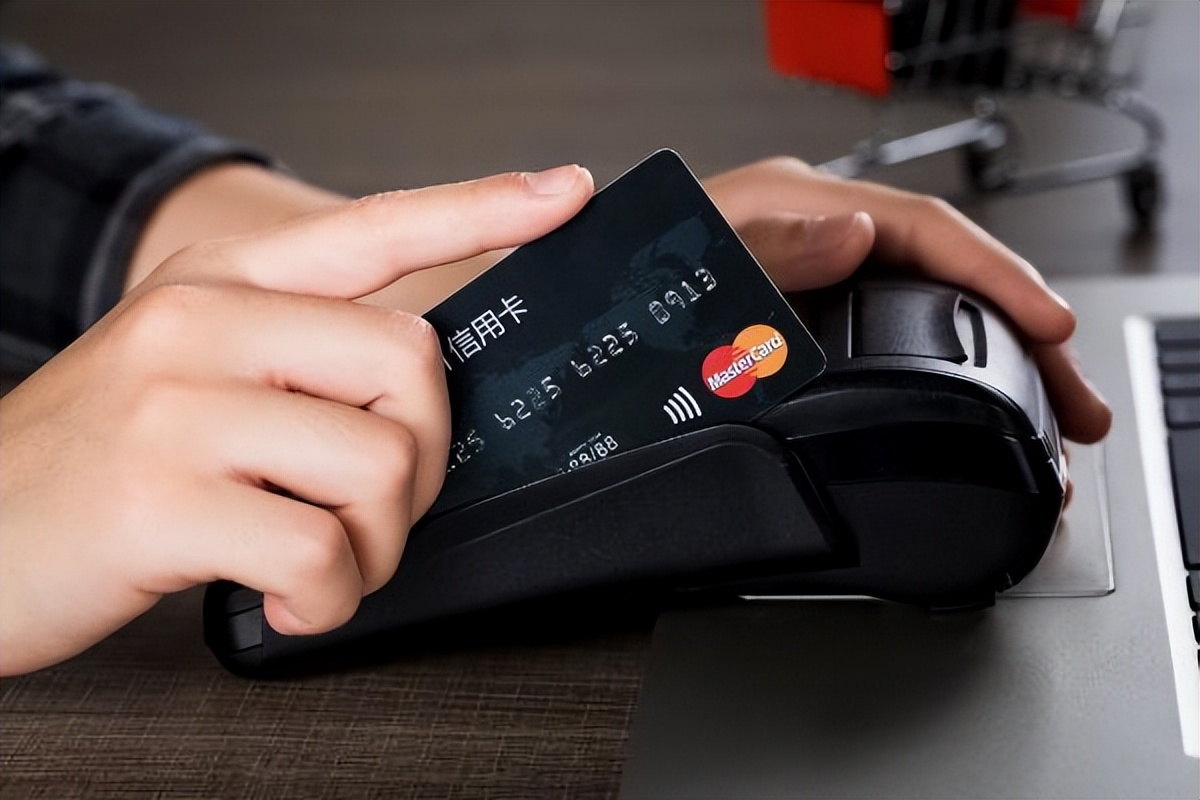 没有钱的银行卡是销户还是留着,没钱的银行卡存折是销户还是留着