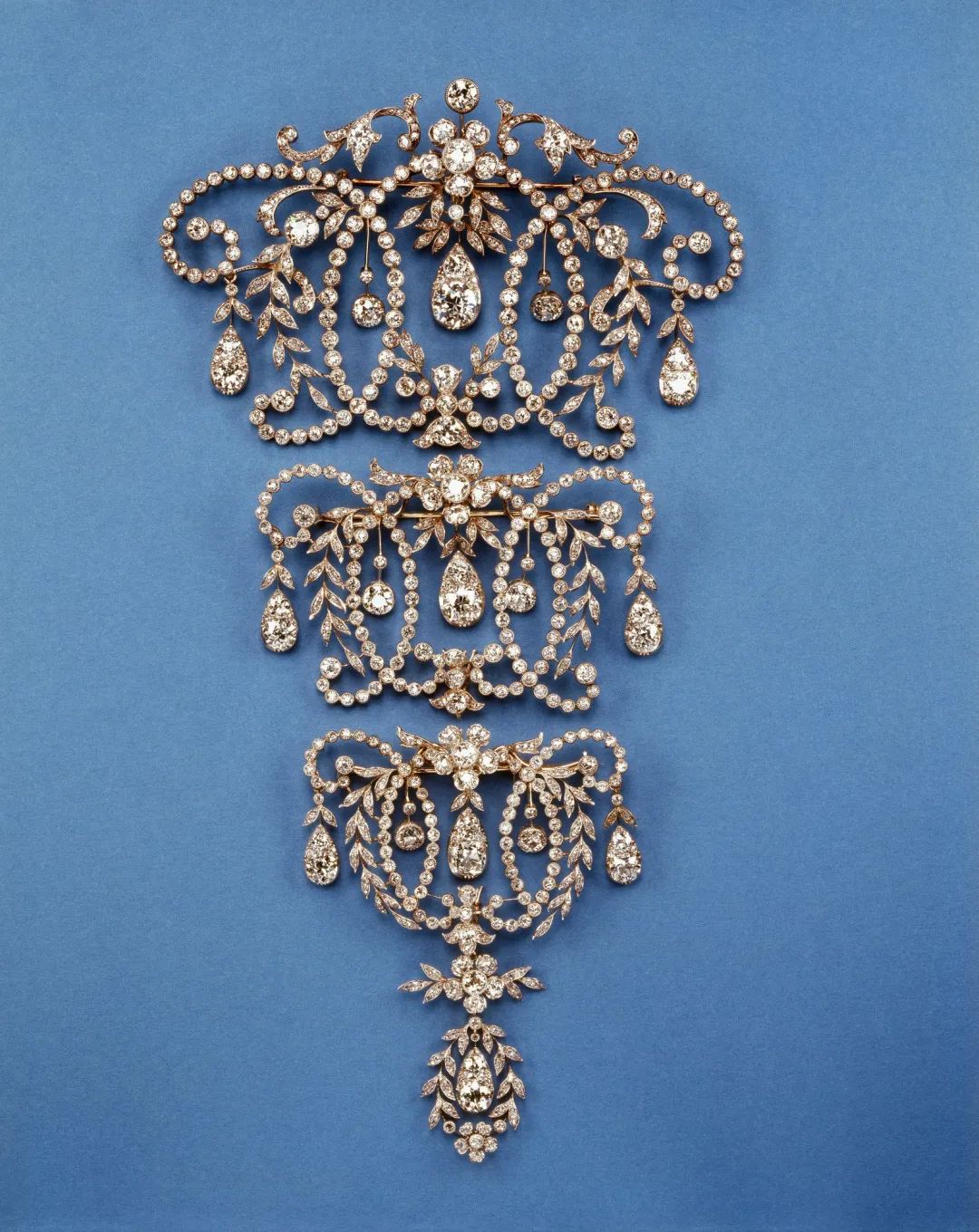 贵族帽女士,贵族皇冠怎样戴