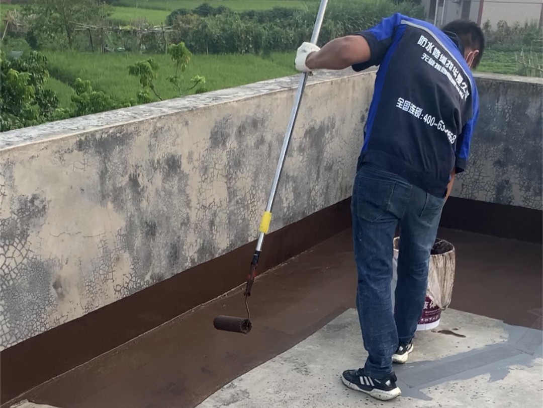 下雨屋顶漏水怎么检测,雨季房屋漏水怎么办视频解说