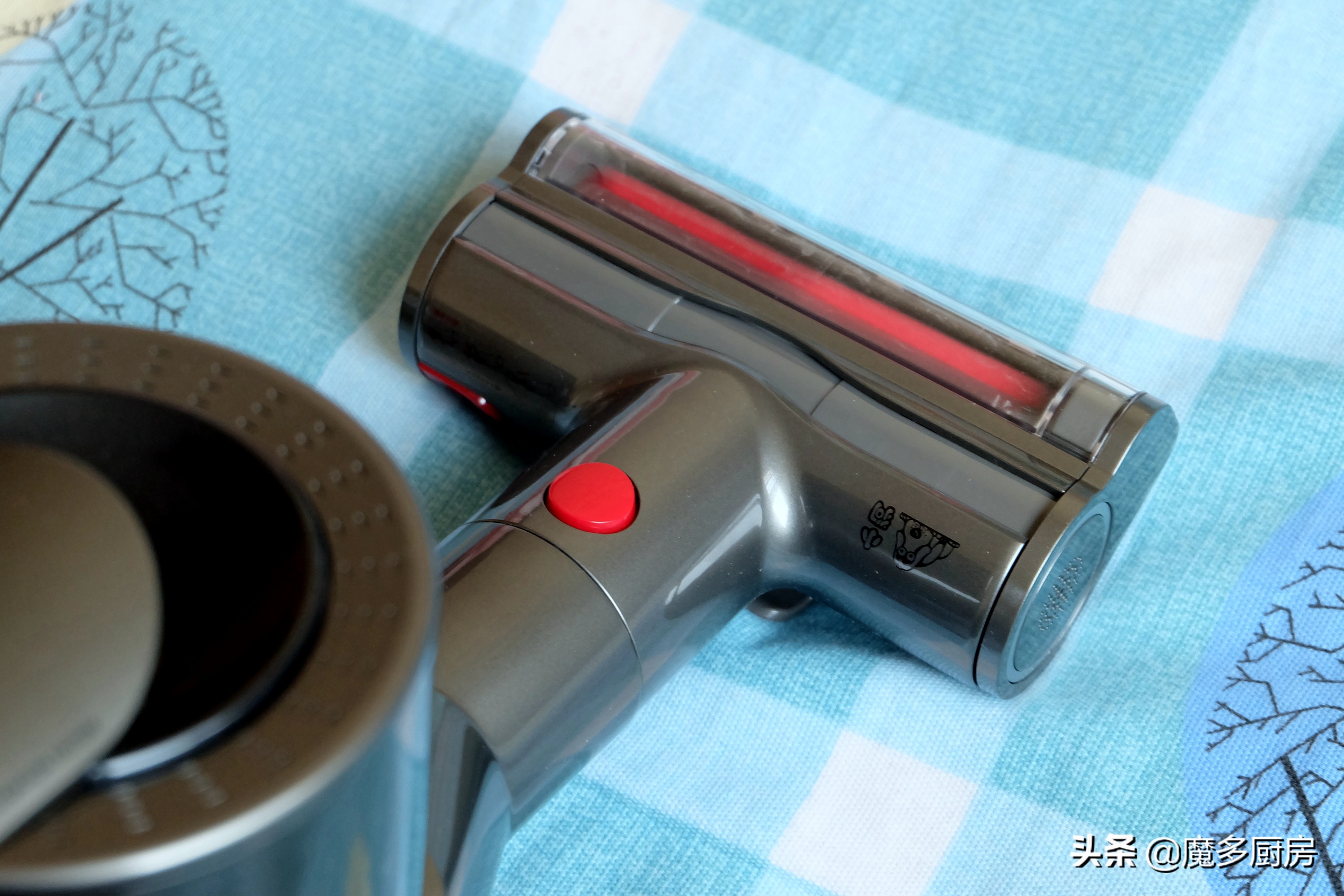 小狗无线吸尘器家用大吸力300元,小狗无线家用吸尘器哪种最实用