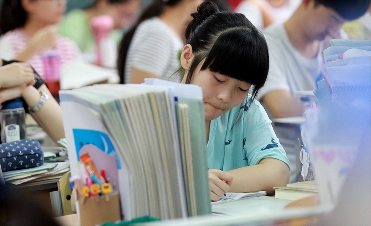 报考志愿选专业避免退档,报考志愿选专业被其他专业录取