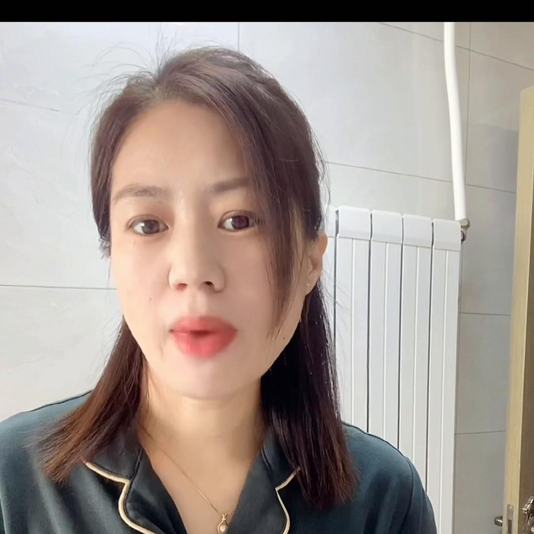 冤枉女孩偷东西文具店老板道歉,文具店老板冤枉小女孩拿文具